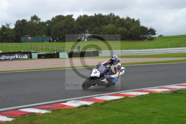 Motorcycle action photographs;Trackday digital images;event digital images;eventdigitalimages;no limits trackday;oulton park;oulton park circuit cheshire;oulton park photographs;peter wileman photography;trackday;trackday photos