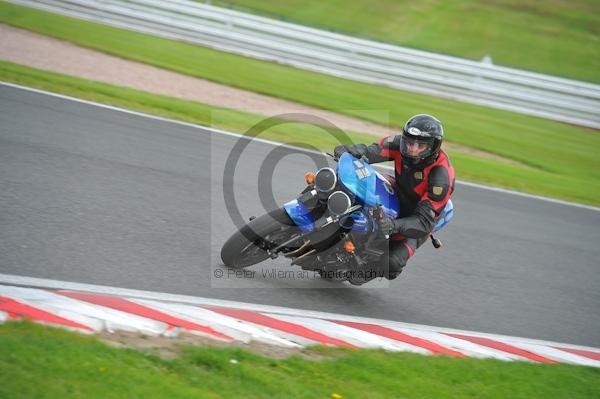 Motorcycle action photographs;Trackday digital images;event digital images;eventdigitalimages;no limits trackday;oulton park;oulton park circuit cheshire;oulton park photographs;peter wileman photography;trackday;trackday photos