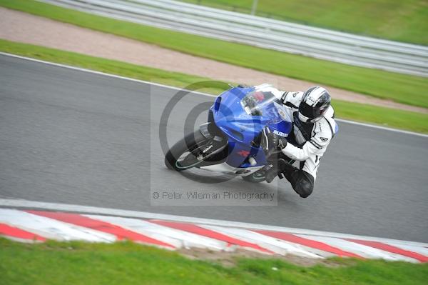 Motorcycle action photographs;Trackday digital images;event digital images;eventdigitalimages;no limits trackday;oulton park;oulton park circuit cheshire;oulton park photographs;peter wileman photography;trackday;trackday photos