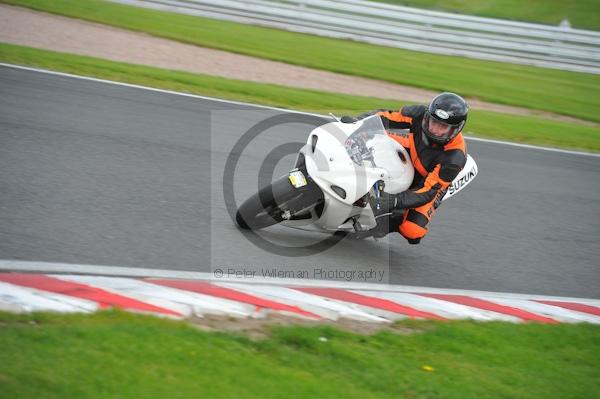 Motorcycle action photographs;Trackday digital images;event digital images;eventdigitalimages;no limits trackday;oulton park;oulton park circuit cheshire;oulton park photographs;peter wileman photography;trackday;trackday photos