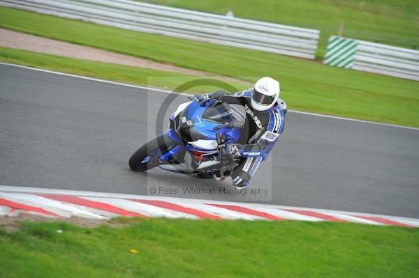 Motorcycle action photographs;Trackday digital images;event digital images;eventdigitalimages;no limits trackday;oulton park;oulton park circuit cheshire;oulton park photographs;peter wileman photography;trackday;trackday photos