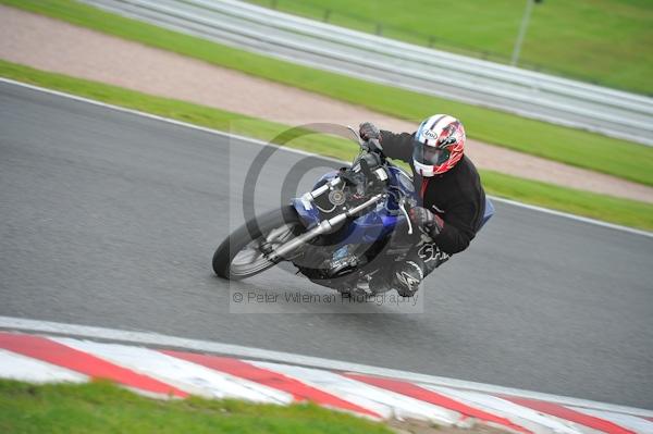 Motorcycle action photographs;Trackday digital images;event digital images;eventdigitalimages;no limits trackday;oulton park;oulton park circuit cheshire;oulton park photographs;peter wileman photography;trackday;trackday photos