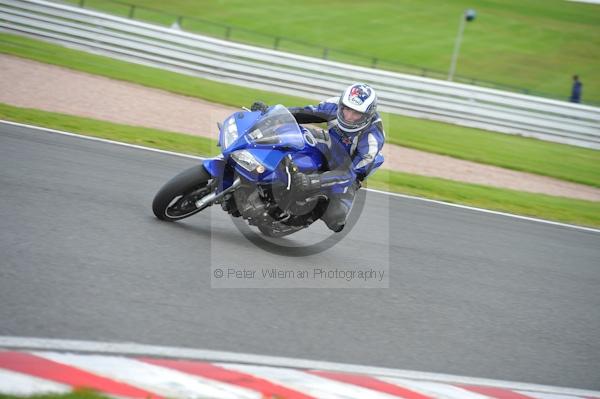 Motorcycle action photographs;Trackday digital images;event digital images;eventdigitalimages;no limits trackday;oulton park;oulton park circuit cheshire;oulton park photographs;peter wileman photography;trackday;trackday photos