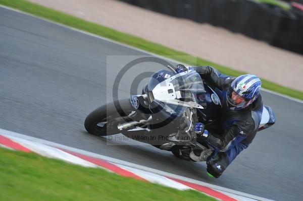 Motorcycle action photographs;Trackday digital images;event digital images;eventdigitalimages;no limits trackday;oulton park;oulton park circuit cheshire;oulton park photographs;peter wileman photography;trackday;trackday photos