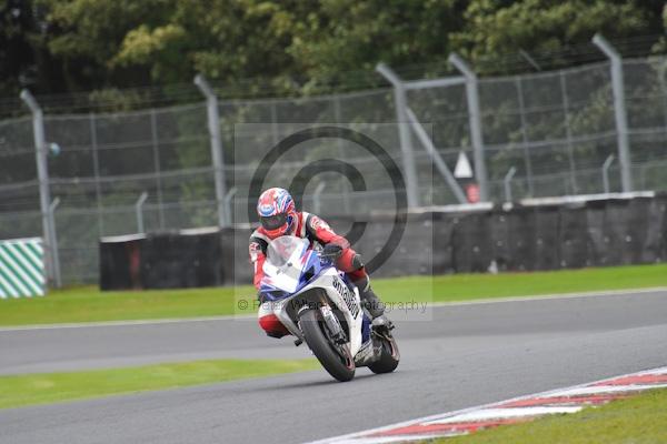 Motorcycle action photographs;Trackday digital images;event digital images;eventdigitalimages;no limits trackday;oulton park;oulton park circuit cheshire;oulton park photographs;peter wileman photography;trackday;trackday photos
