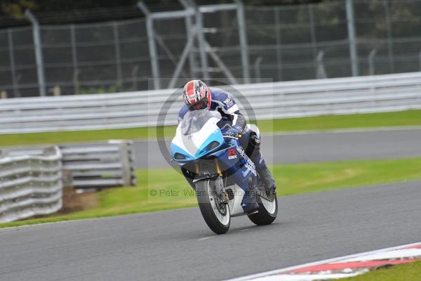 Motorcycle action photographs;Trackday digital images;event digital images;eventdigitalimages;no limits trackday;oulton park;oulton park circuit cheshire;oulton park photographs;peter wileman photography;trackday;trackday photos
