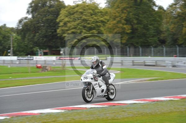 Motorcycle action photographs;Trackday digital images;event digital images;eventdigitalimages;no limits trackday;oulton park;oulton park circuit cheshire;oulton park photographs;peter wileman photography;trackday;trackday photos