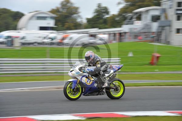 Motorcycle action photographs;Trackday digital images;event digital images;eventdigitalimages;no limits trackday;oulton park;oulton park circuit cheshire;oulton park photographs;peter wileman photography;trackday;trackday photos