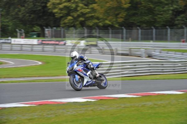 Motorcycle action photographs;Trackday digital images;event digital images;eventdigitalimages;no limits trackday;oulton park;oulton park circuit cheshire;oulton park photographs;peter wileman photography;trackday;trackday photos