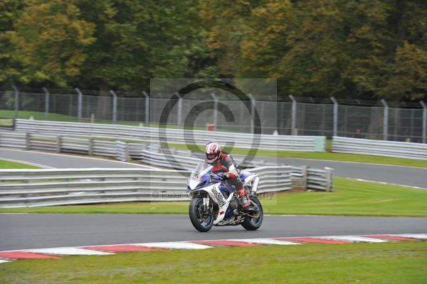 Motorcycle action photographs;Trackday digital images;event digital images;eventdigitalimages;no limits trackday;oulton park;oulton park circuit cheshire;oulton park photographs;peter wileman photography;trackday;trackday photos