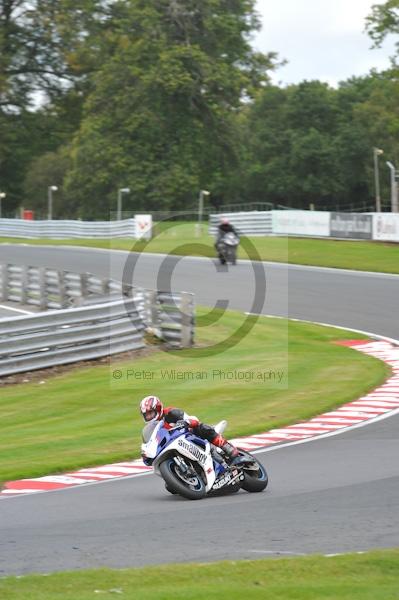 Motorcycle action photographs;Trackday digital images;event digital images;eventdigitalimages;no limits trackday;oulton park;oulton park circuit cheshire;oulton park photographs;peter wileman photography;trackday;trackday photos