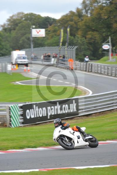 Motorcycle action photographs;Trackday digital images;event digital images;eventdigitalimages;no limits trackday;oulton park;oulton park circuit cheshire;oulton park photographs;peter wileman photography;trackday;trackday photos