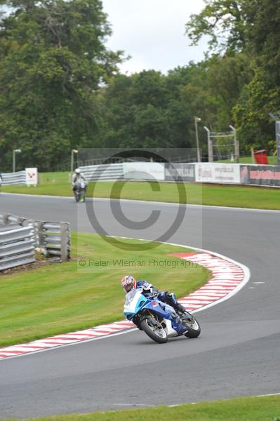 Motorcycle action photographs;Trackday digital images;event digital images;eventdigitalimages;no limits trackday;oulton park;oulton park circuit cheshire;oulton park photographs;peter wileman photography;trackday;trackday photos