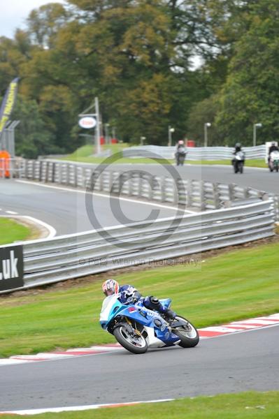 Motorcycle action photographs;Trackday digital images;event digital images;eventdigitalimages;no limits trackday;oulton park;oulton park circuit cheshire;oulton park photographs;peter wileman photography;trackday;trackday photos