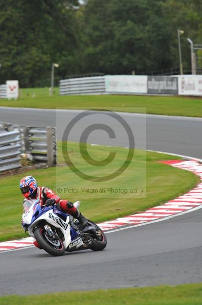 Motorcycle action photographs;Trackday digital images;event digital images;eventdigitalimages;no limits trackday;oulton park;oulton park circuit cheshire;oulton park photographs;peter wileman photography;trackday;trackday photos