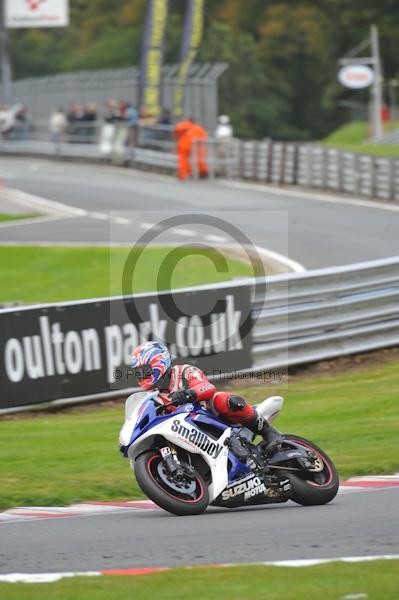 Motorcycle action photographs;Trackday digital images;event digital images;eventdigitalimages;no limits trackday;oulton park;oulton park circuit cheshire;oulton park photographs;peter wileman photography;trackday;trackday photos
