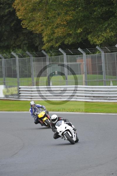 Motorcycle action photographs;Trackday digital images;event digital images;eventdigitalimages;no limits trackday;oulton park;oulton park circuit cheshire;oulton park photographs;peter wileman photography;trackday;trackday photos