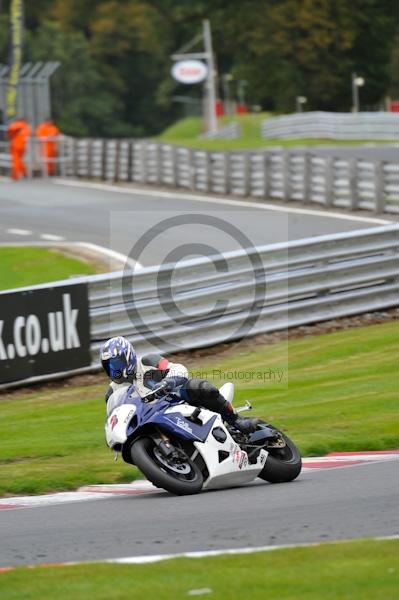 Motorcycle action photographs;Trackday digital images;event digital images;eventdigitalimages;no limits trackday;oulton park;oulton park circuit cheshire;oulton park photographs;peter wileman photography;trackday;trackday photos
