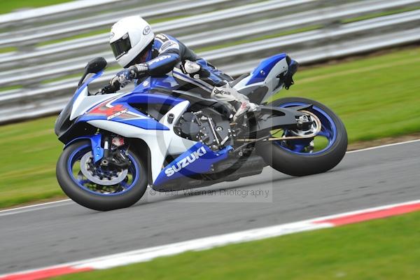 Motorcycle action photographs;Trackday digital images;event digital images;eventdigitalimages;no limits trackday;oulton park;oulton park circuit cheshire;oulton park photographs;peter wileman photography;trackday;trackday photos