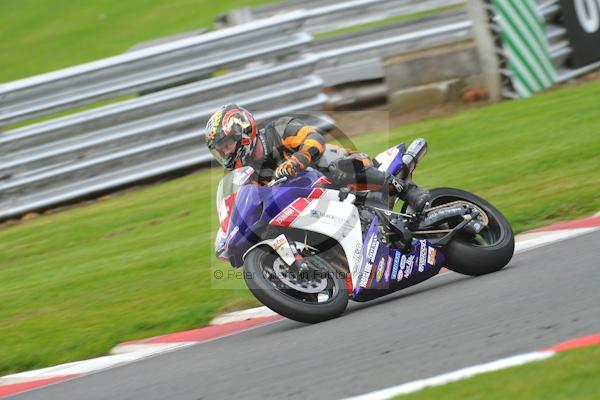 Motorcycle action photographs;Trackday digital images;event digital images;eventdigitalimages;no limits trackday;oulton park;oulton park circuit cheshire;oulton park photographs;peter wileman photography;trackday;trackday photos