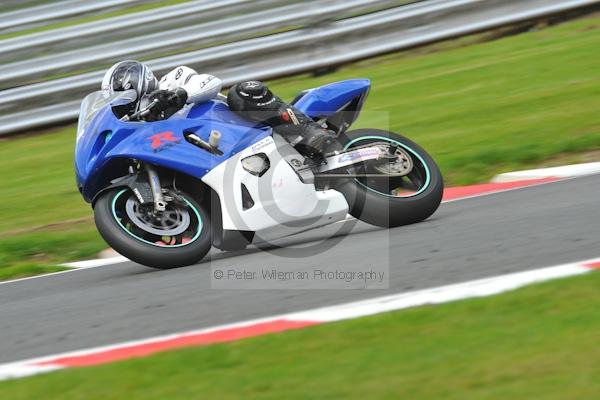 Motorcycle action photographs;Trackday digital images;event digital images;eventdigitalimages;no limits trackday;oulton park;oulton park circuit cheshire;oulton park photographs;peter wileman photography;trackday;trackday photos