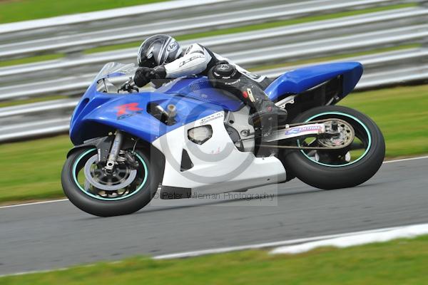 Motorcycle action photographs;Trackday digital images;event digital images;eventdigitalimages;no limits trackday;oulton park;oulton park circuit cheshire;oulton park photographs;peter wileman photography;trackday;trackday photos