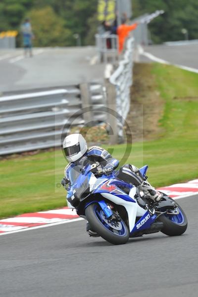 Motorcycle action photographs;Trackday digital images;event digital images;eventdigitalimages;no limits trackday;oulton park;oulton park circuit cheshire;oulton park photographs;peter wileman photography;trackday;trackday photos