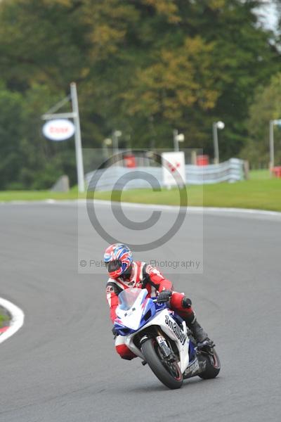Motorcycle action photographs;Trackday digital images;event digital images;eventdigitalimages;no limits trackday;oulton park;oulton park circuit cheshire;oulton park photographs;peter wileman photography;trackday;trackday photos