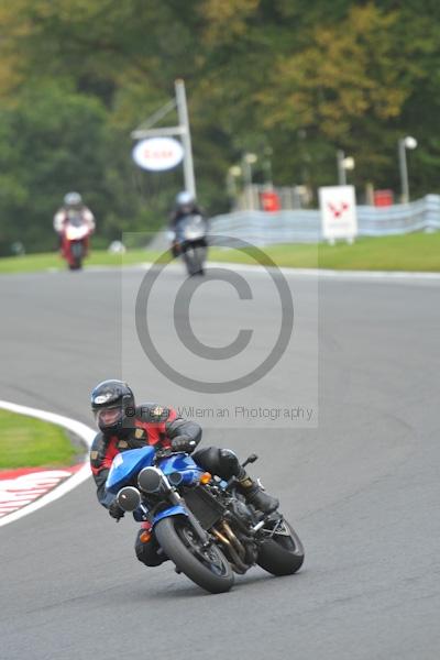 Motorcycle action photographs;Trackday digital images;event digital images;eventdigitalimages;no limits trackday;oulton park;oulton park circuit cheshire;oulton park photographs;peter wileman photography;trackday;trackday photos