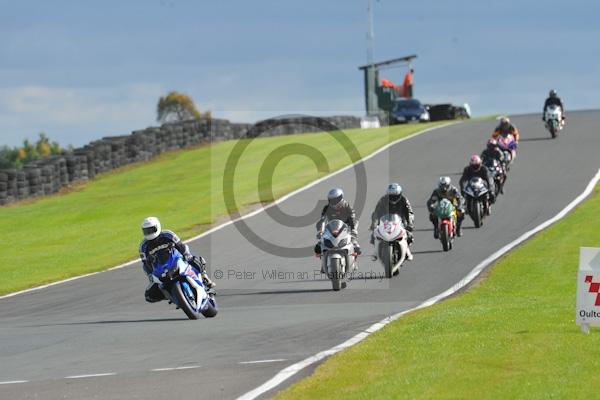 Motorcycle action photographs;Trackday digital images;event digital images;eventdigitalimages;no limits trackday;oulton park;oulton park circuit cheshire;oulton park photographs;peter wileman photography;trackday;trackday photos