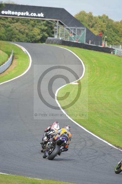Motorcycle action photographs;Trackday digital images;event digital images;eventdigitalimages;no limits trackday;oulton park;oulton park circuit cheshire;oulton park photographs;peter wileman photography;trackday;trackday photos