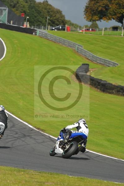 Motorcycle action photographs;Trackday digital images;event digital images;eventdigitalimages;no limits trackday;oulton park;oulton park circuit cheshire;oulton park photographs;peter wileman photography;trackday;trackday photos