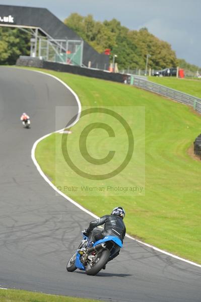 Motorcycle action photographs;Trackday digital images;event digital images;eventdigitalimages;no limits trackday;oulton park;oulton park circuit cheshire;oulton park photographs;peter wileman photography;trackday;trackday photos