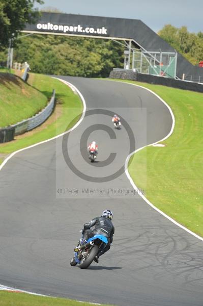 Motorcycle action photographs;Trackday digital images;event digital images;eventdigitalimages;no limits trackday;oulton park;oulton park circuit cheshire;oulton park photographs;peter wileman photography;trackday;trackday photos