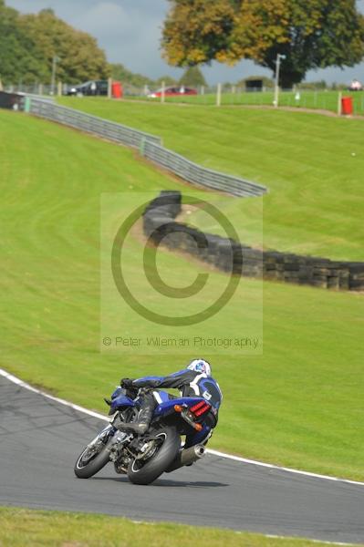 Motorcycle action photographs;Trackday digital images;event digital images;eventdigitalimages;no limits trackday;oulton park;oulton park circuit cheshire;oulton park photographs;peter wileman photography;trackday;trackday photos