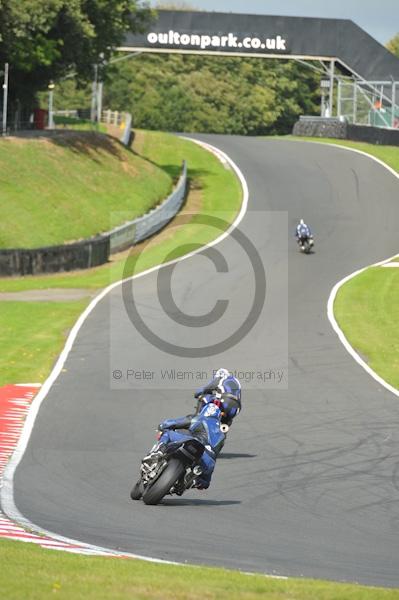 Motorcycle action photographs;Trackday digital images;event digital images;eventdigitalimages;no limits trackday;oulton park;oulton park circuit cheshire;oulton park photographs;peter wileman photography;trackday;trackday photos
