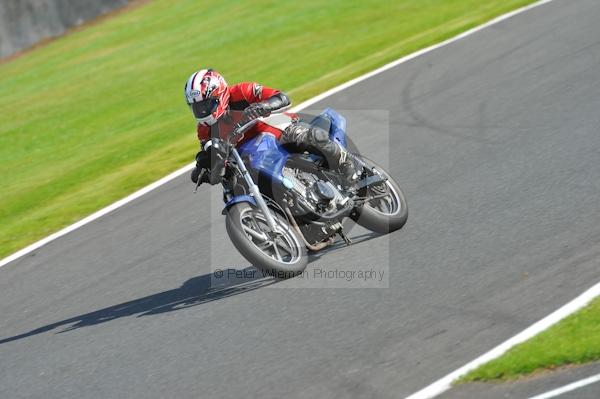 Motorcycle action photographs;Trackday digital images;event digital images;eventdigitalimages;no limits trackday;oulton park;oulton park circuit cheshire;oulton park photographs;peter wileman photography;trackday;trackday photos