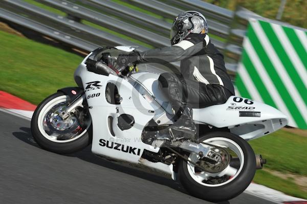Motorcycle action photographs;Trackday digital images;event digital images;eventdigitalimages;no limits trackday;oulton park;oulton park circuit cheshire;oulton park photographs;peter wileman photography;trackday;trackday photos