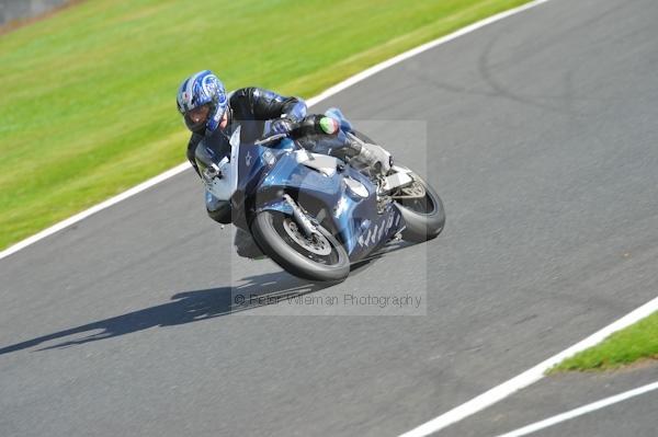 Motorcycle action photographs;Trackday digital images;event digital images;eventdigitalimages;no limits trackday;oulton park;oulton park circuit cheshire;oulton park photographs;peter wileman photography;trackday;trackday photos