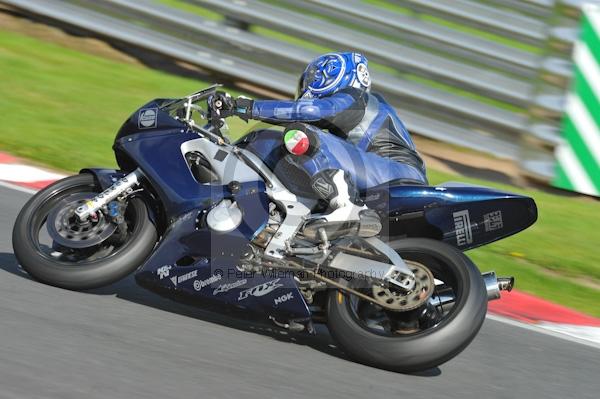 Motorcycle action photographs;Trackday digital images;event digital images;eventdigitalimages;no limits trackday;oulton park;oulton park circuit cheshire;oulton park photographs;peter wileman photography;trackday;trackday photos