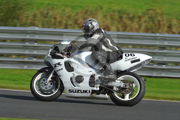 Motorcycle action photographs;Trackday digital images;event digital images;eventdigitalimages;no limits trackday;oulton park;oulton park circuit cheshire;oulton park photographs;peter wileman photography;trackday;trackday photos