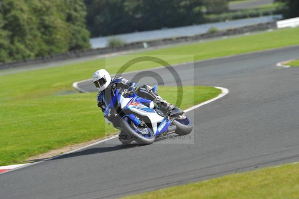 Motorcycle action photographs;Trackday digital images;event digital images;eventdigitalimages;no limits trackday;oulton park;oulton park circuit cheshire;oulton park photographs;peter wileman photography;trackday;trackday photos