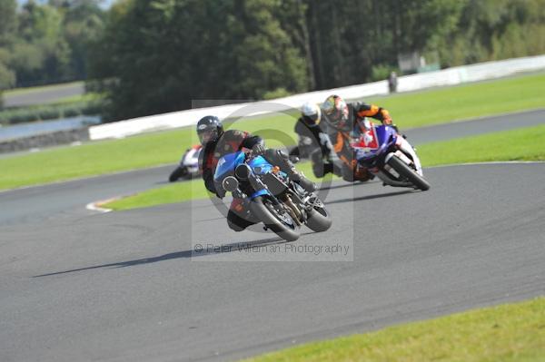 Motorcycle action photographs;Trackday digital images;event digital images;eventdigitalimages;no limits trackday;oulton park;oulton park circuit cheshire;oulton park photographs;peter wileman photography;trackday;trackday photos