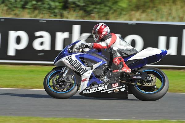 Motorcycle action photographs;Trackday digital images;event digital images;eventdigitalimages;no limits trackday;oulton park;oulton park circuit cheshire;oulton park photographs;peter wileman photography;trackday;trackday photos