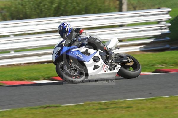 Motorcycle action photographs;Trackday digital images;event digital images;eventdigitalimages;no limits trackday;oulton park;oulton park circuit cheshire;oulton park photographs;peter wileman photography;trackday;trackday photos