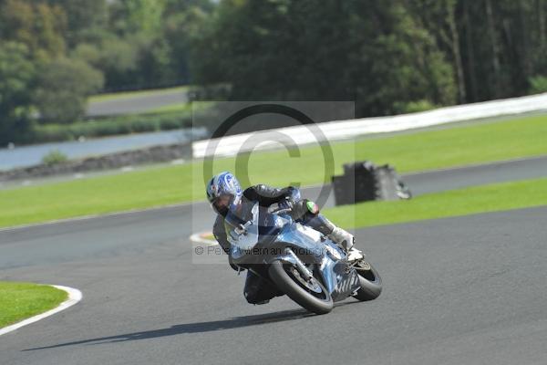 Motorcycle action photographs;Trackday digital images;event digital images;eventdigitalimages;no limits trackday;oulton park;oulton park circuit cheshire;oulton park photographs;peter wileman photography;trackday;trackday photos