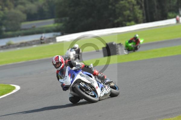 Motorcycle action photographs;Trackday digital images;event digital images;eventdigitalimages;no limits trackday;oulton park;oulton park circuit cheshire;oulton park photographs;peter wileman photography;trackday;trackday photos