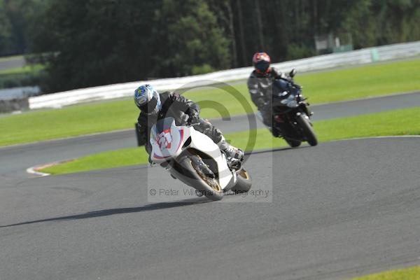 Motorcycle action photographs;Trackday digital images;event digital images;eventdigitalimages;no limits trackday;oulton park;oulton park circuit cheshire;oulton park photographs;peter wileman photography;trackday;trackday photos