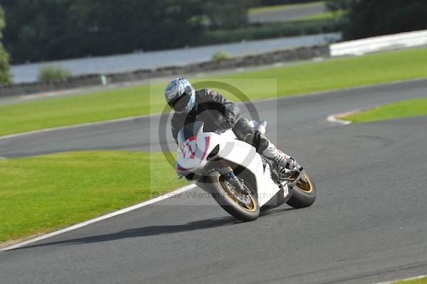 Motorcycle action photographs;Trackday digital images;event digital images;eventdigitalimages;no limits trackday;oulton park;oulton park circuit cheshire;oulton park photographs;peter wileman photography;trackday;trackday photos