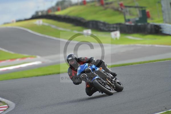 Motorcycle action photographs;Trackday digital images;event digital images;eventdigitalimages;no limits trackday;oulton park;oulton park circuit cheshire;oulton park photographs;peter wileman photography;trackday;trackday photos